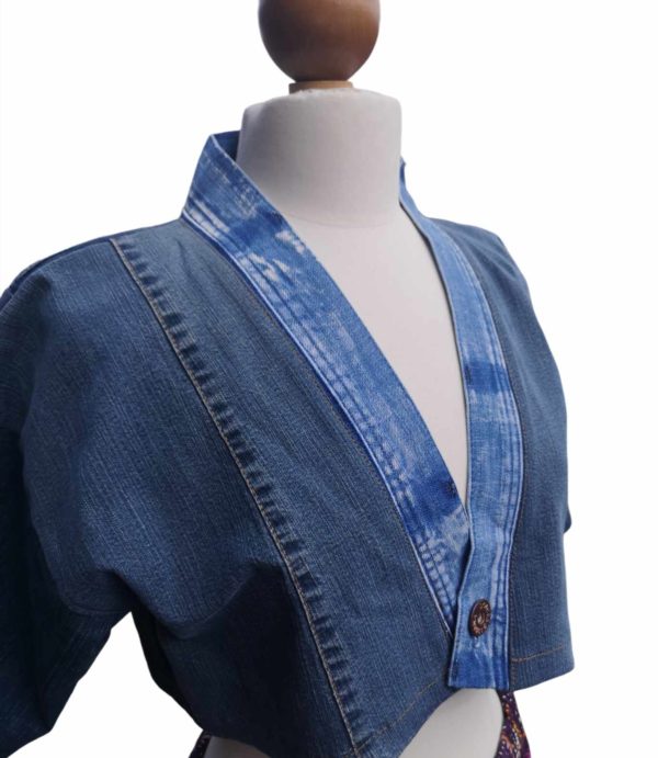 Boléro en jeans upcyclé – Image 2
