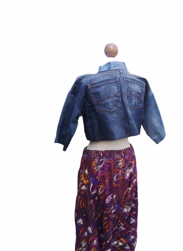 Boléro en jeans upcyclé – Image 3