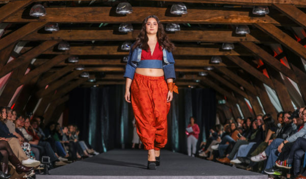 Boléro en jeans upcyclé