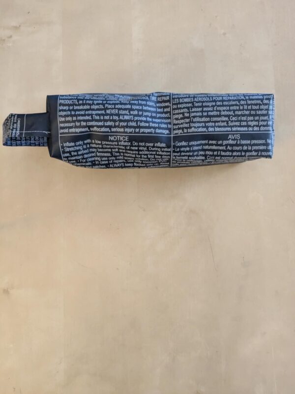 Trousse upcyclée en matelas gonflable -  édition limitée – Image 2