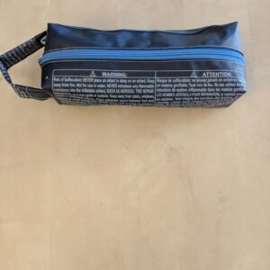 Trousse upcyclée en matelas gonflable -  édition limitée