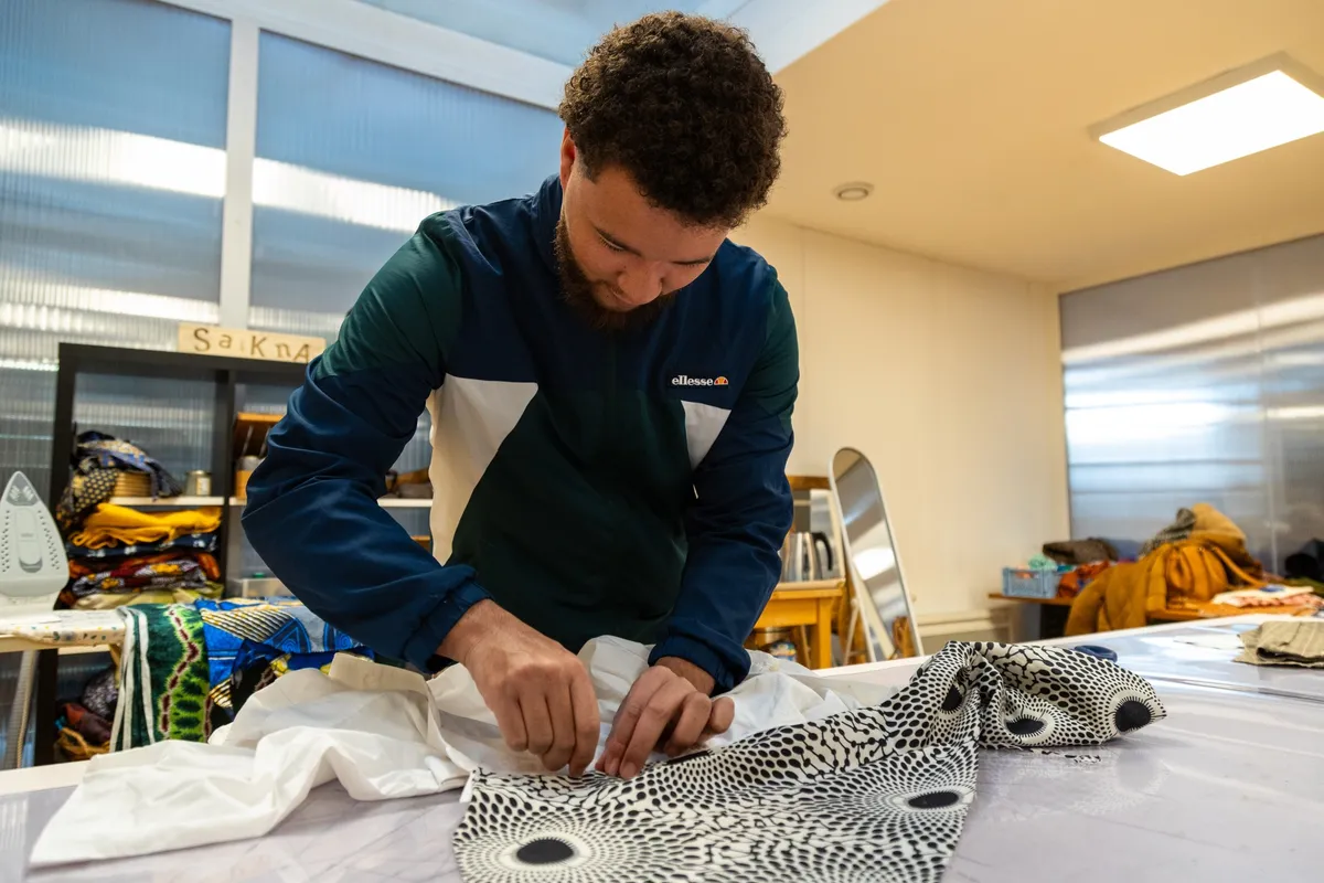 Carte cadeau - Cours de couture de 2 h – Image 3