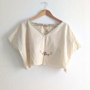 Top en nappe brodée vintage