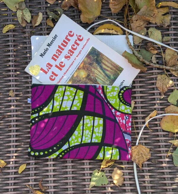 Etui à livre upcyclé – Image 2